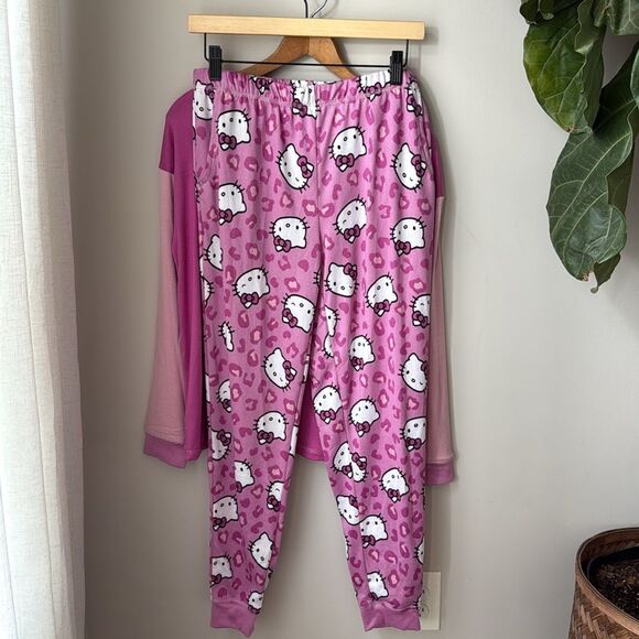 Sanrio Disney Hello Kitty Women's Lounge Top and Pants - Picture 5 of 6